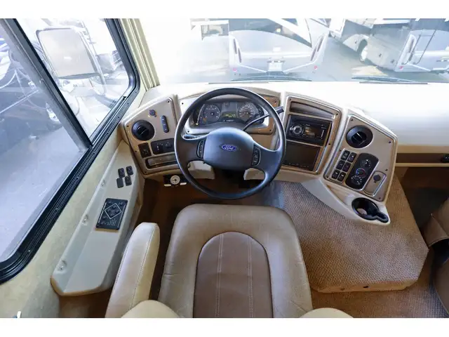 2015 Coachmen Encounter Classe A VR / RV FULL PAINT 3 Extensions in RVs & Motorhomes in Laval / North Shore - Image 29