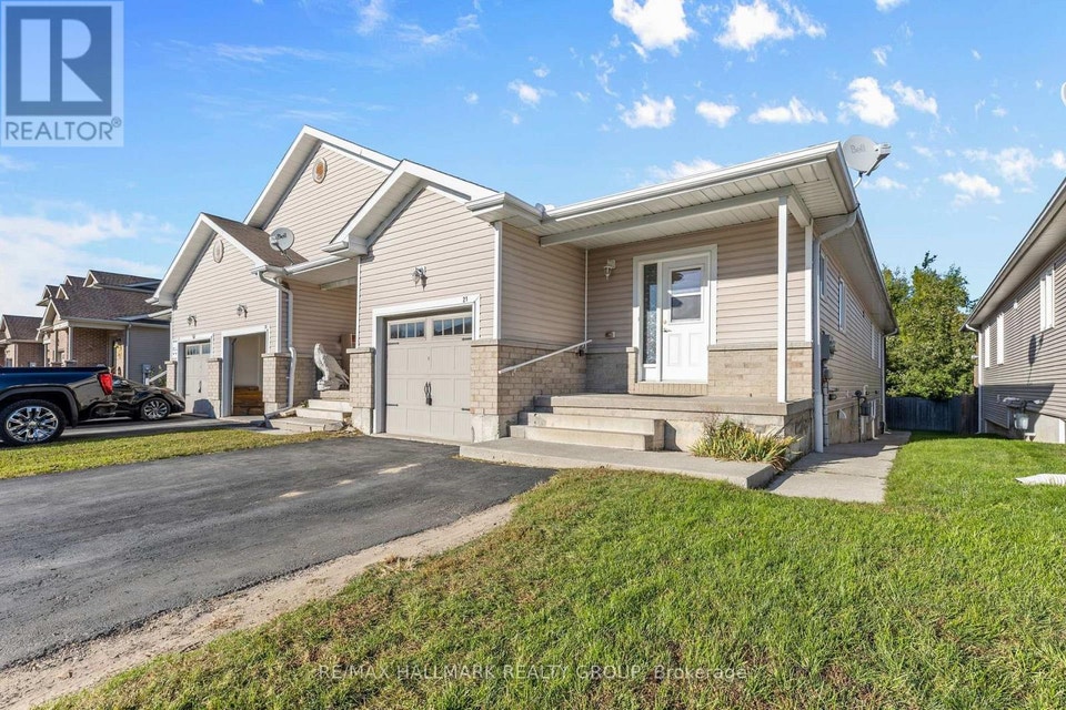 21 - 21 PERTHMORE STREET Perth, Ontario 2