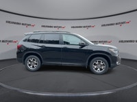 // ACCIDENT FREE!! // This 2023 Honda Passport TrailSport AWD is a rugged midsize SUV built for Cana... (image 8)
