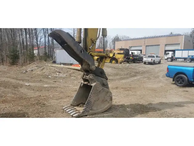 2008 Kobelco SK235SRLC-1E Excavator in Heavy Equipment in Barrie - Image 16