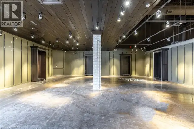 7500 LUNDY'S Lane Unit# B19 Niagara Falls, Ontario in Commercial & Office Space for Rent in St. Catharines - Image 10
