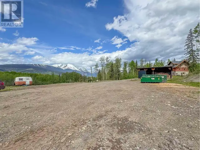 585 16 HIGHWAY Smithers, British Columbia in Houses for Sale in Smithers - Image 41