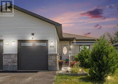 Your Dream Bungalow Awaits! Here's the perfect blend of modern comfort and peaceful charm in this be...