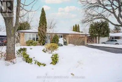 Spacious and well-maintained 4-level backsplit for lease on a quiet, mature street in the highly sou...
