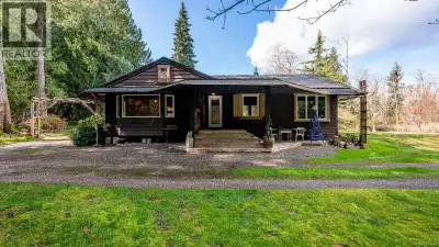 Escape to your own private retreat with this beautifully maintained 3-bedroom, 2-bathroom home set o...