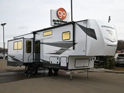 The 2026 Crusader KING33 is a premium fifth wheel built for comfort and residential-style living, fe...