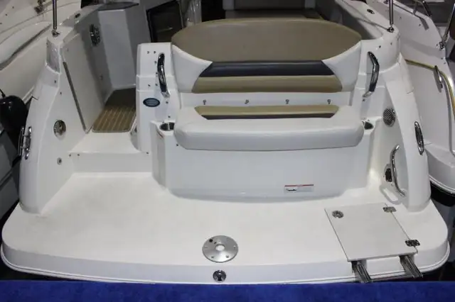 2012 LARSON 857 cabrio in Powerboats & Motorboats in Longueuil / South Shore - Image 16