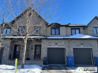 Secteur Aylmer sise dans un secteur recherché du Rivermead avec toutes les commodités à proximité. M...