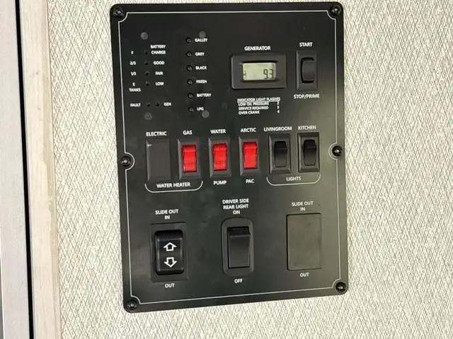 2023 EAST TO WEST Entrada 2200S in RVs & Motorhomes in Red Deer - Image 37