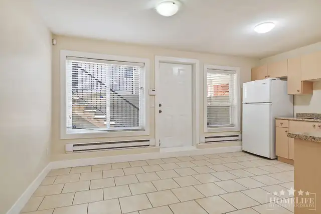 Bright & Spacious 2 Bedroom Basement Suite in Panorama Ridge in Long Term Rentals in Delta/Surrey/Langley - Image 4