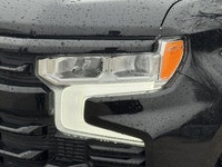 Turbocharged Diesel I6 engine for powerful performance - Advanced navigation system for seamless jou... (image 8)