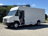 2019 Freightliner MT 55 Step Van Thermo King Refrigeration System Backup Camera Aluminum Shelving AC... (image 4)