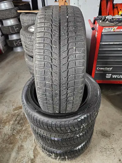 Good set of Michelin X-Ice 3 winter tires. 225/50/18 7/32nd tread remaining You can reach me at (438...
