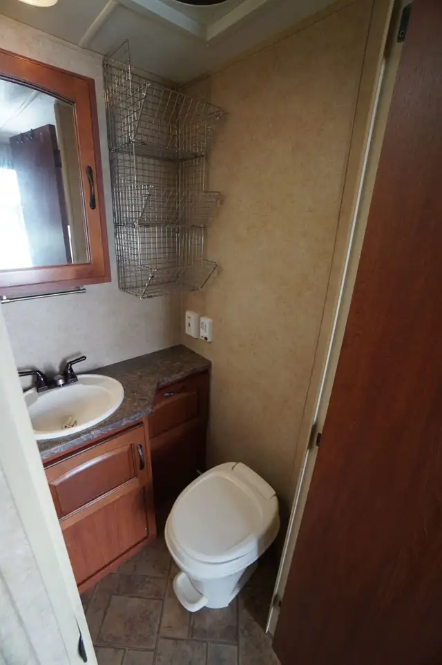 2012 Forest River Surveyor 235RKS Base in Travel Trailers & Campers in Stratford - Image 11