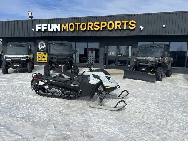 2026 Ski-Doo Summit Adrenaline 850 E-TEC 146 ES H_Alt Powder in Snowmobiles in Portage la Prairie - Image 2