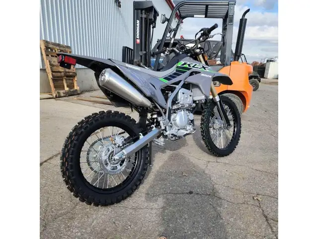 2025 Kawasaki KLX300R in Dirt Bikes & Motocross in Brantford - Image 5