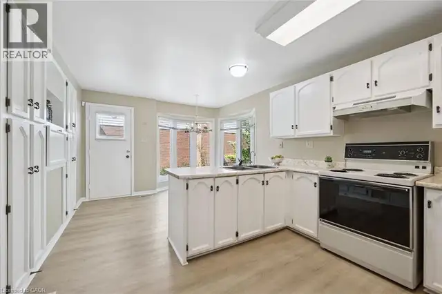 167 WESTVALE Drive Waterloo, Ontario in Houses for Sale in Kitchener / Waterloo - Image 14