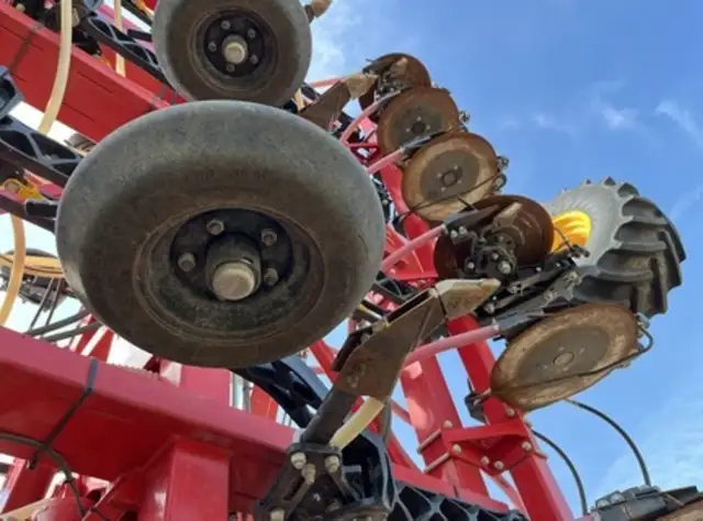 2023 Bourgault 3330 SE in Farming Equipment in Swift Current - Image 25