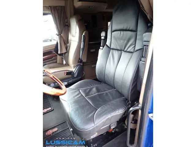 2020 Kenworth T680 in Heavy Equipment in Longueuil / South Shore - Image 13