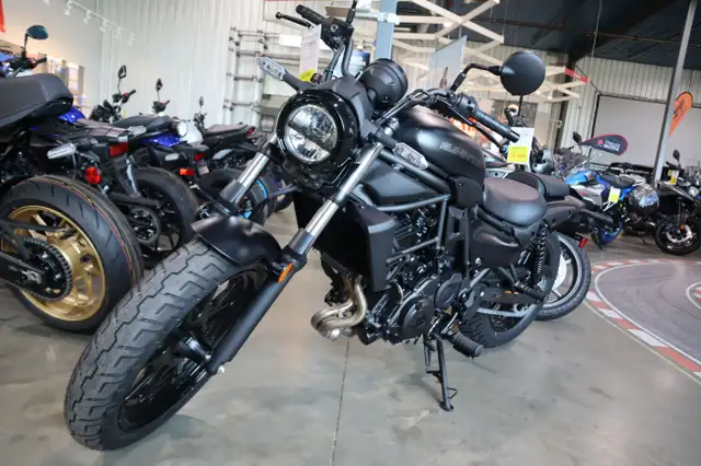 2025 Kawasaki ELIMINATOR 500 Black in Street, Cruisers & Choppers in Edmonton - Image 6