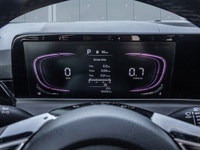 *Leather Seats, Remote Start, Heated Steering Wheel, Heated Seats, Apple CarPlay!* Surefooted handli... (image 8)