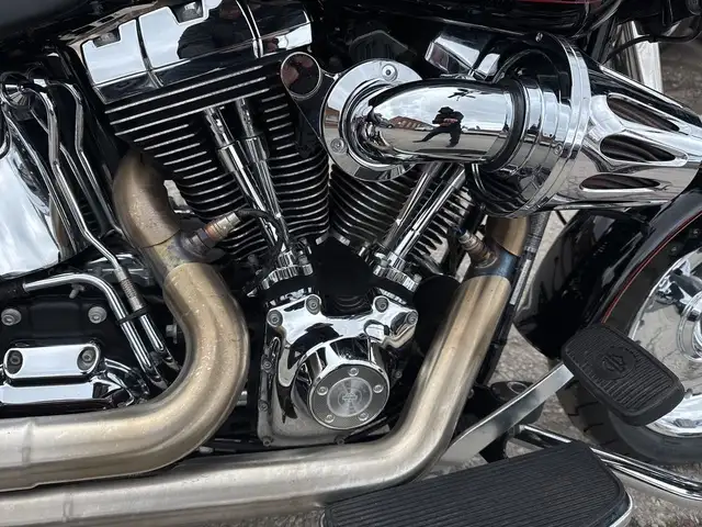 2010 Harley-Davidson Fat Boy ~ FAT BOY ~ 96CI ~ 2 INTO 1 ~ CANAD in Street, Cruisers & Choppers in City of Toronto - Image 27