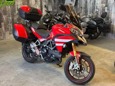 DUCATI MULTISTRADA S 1200 TOURING 2011 Excellente condition Valises latérales + top case Entretien v...