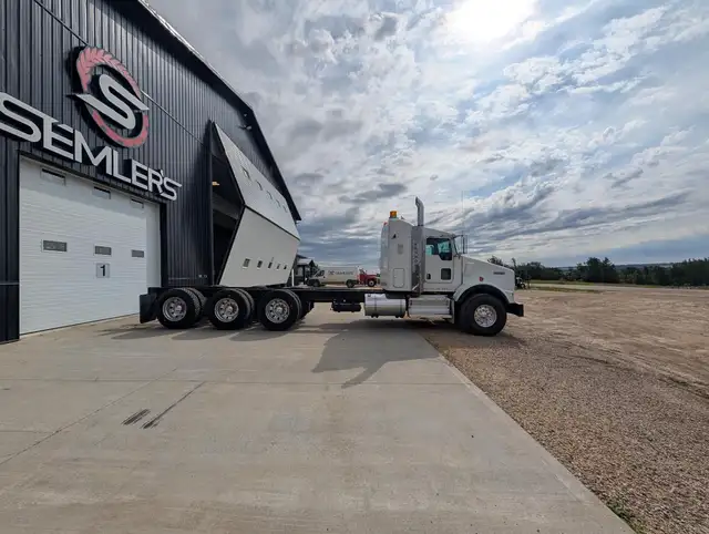 2008 KENWORTH T800 in Heavy Trucks in Saskatoon - Image 7