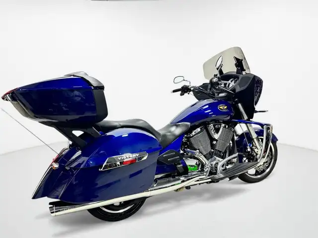 2011 Victory Motorcycles Cross Country **MATCHING TOUR PACK** ** in Sport Touring in Markham / York Region - Image 4