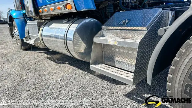 2016 INTERNATIONAL LONESTAR HIGHWAY / SLEEPER TRUCK / TRACTOR in Heavy Trucks in Oshawa / Durham Region - Image 17