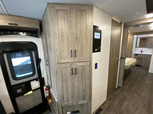 2025 Winnebago Vista 33K in RVs & Motorhomes in Abbotsford - Image 22