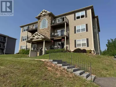 Third floor - top floor condos are typically the most sought after and here is your chance to make t...