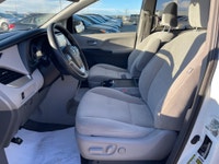 2018 Toyota Sienna LE V6 AWD 7-Passenger Minivan | Clean Carfax | Loaded with Features 3.5L V6 Engin... (image 7)