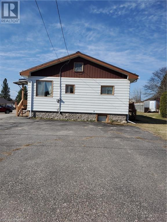 310 BRYDGES Street Mattawa, Ontario in Houses for Sale in Petawawa - Image 2
