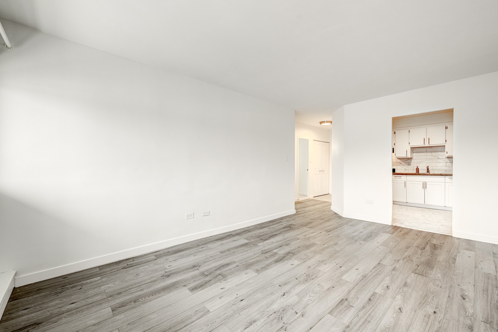 1150 Côte-Vertu — photo 2