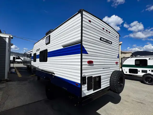 2026 ,Sun Lite,Sunset Park RV 19BH in Travel Trailers & Campers in Kamloops - Image 3