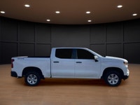 Price includes $1,000 finance credit. Price does not include fees or taxes. The 2023 Chevrolet Silve... (image 4)