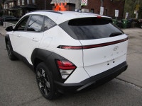 AUTOMATIC. FINISHED IN WHITE WITH BLACK INTERIOR. ALLOY WHEELS, A/C, PUSH BUTTON START, APPLE/ANDROI... (image 2)