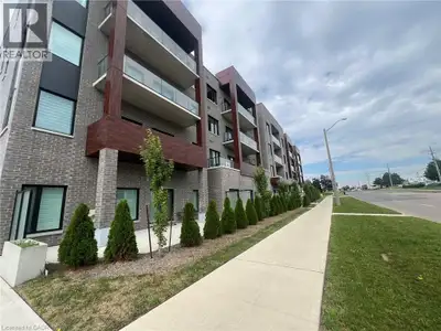 EXPERIENCE MODERN LIVING NESTLED IN THIS VIBRANT NEIGHBOURHOOD. This stylish condo is mere steps awa...