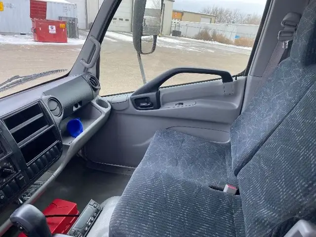 2018 Hino Truck 195 FROZEN in Heavy Trucks in Saskatoon - Image 20