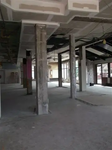 Commercial Space for Lease63849108730369122