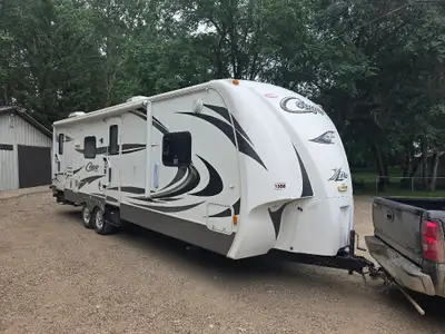 2012 Cougar 26BHS, View more