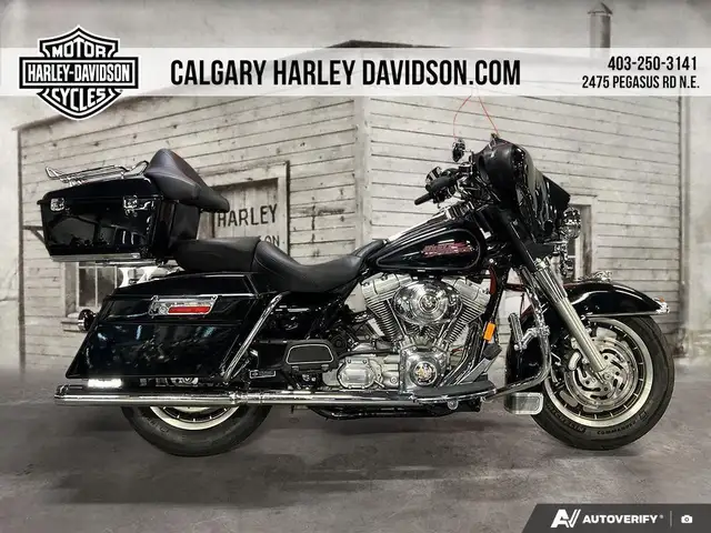 2006 Harley-Davidson FLHTI ELECTRA GLIDE STD in Sport Touring in Calgary - Image 2