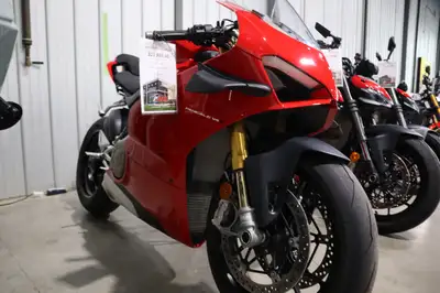 2020 Ducati Panigale V4 S Ducati Red The Science of Speed The 2020 version of the new Panigale V4 bo...