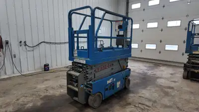2015 Genie GS-1930 Electric Scissor Lift – 355 Hours Well-maintained Genie GS-1930 electric scissor...