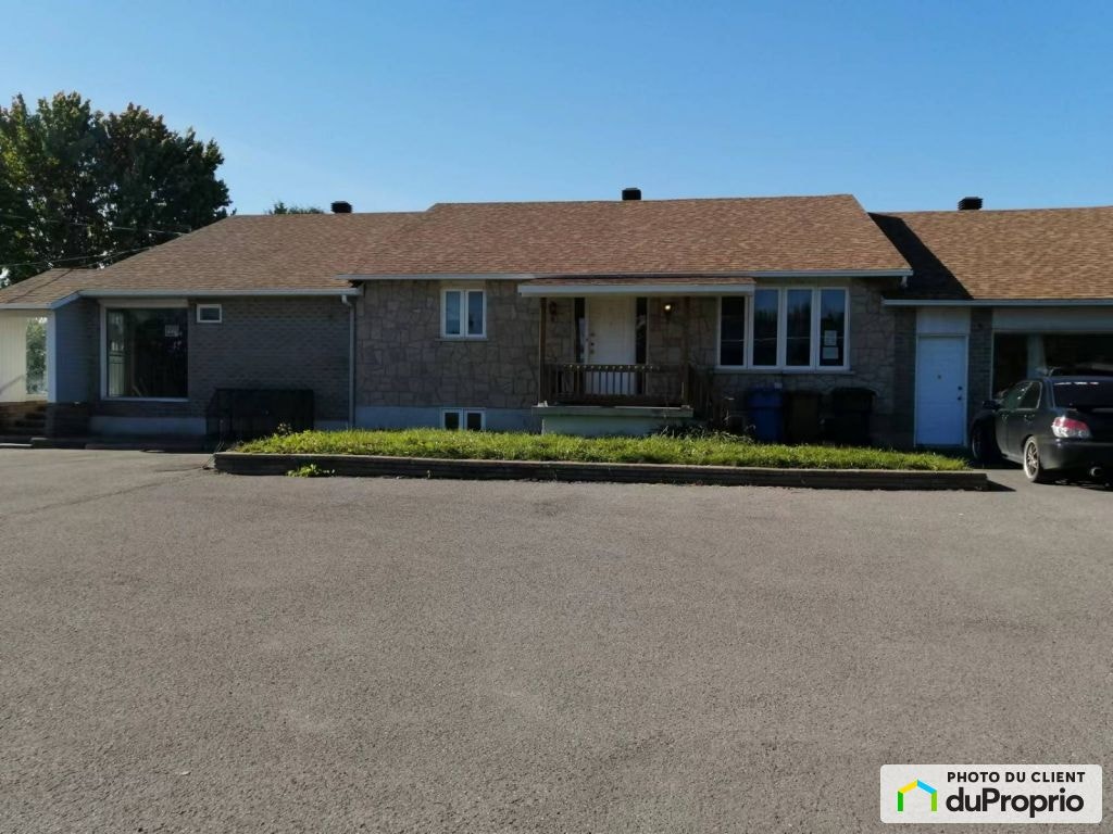 $680,000 - Split Level in St-Jean-sur-Richelieu (L'Acadie) — photo 1