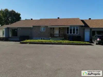 10 minutes de la station Brossard de REM (Dix30) et 15 minutes du pont Champlain, dans un quartier t...
