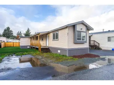 Aldergrove Mobile Home Park. RARE 3 bedroom!! NO AGe restrictions and 2 friendly dogs are welcome as...