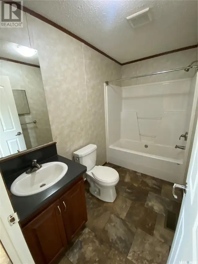 8574 Range ROAD Grassy Creek Rm No. 78, Saskatchewan in Houses for Sale in Swift Current - Image 11