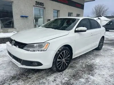 See Dealer Website for Details. 2014 Volkswagen Berline Jetta Highline GARANTIE AVANTAGE PLUS 12 MOI...